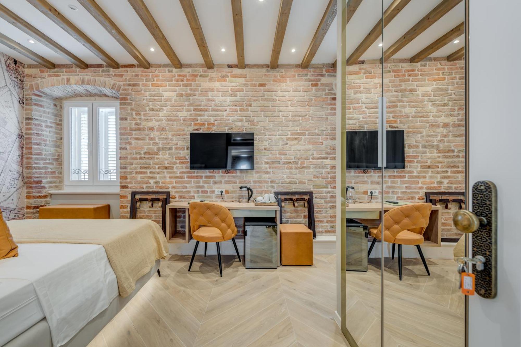 Gasthuis Grand Palace Luxury Retreat - Tale Of The Sea 4*